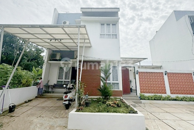 House with Swimming Pool in Cileungsi House House with Swimming Pool in Cileungsi House