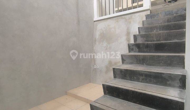 Jual Rumah 2 Lantai Jl Raya Jambore Depok 2