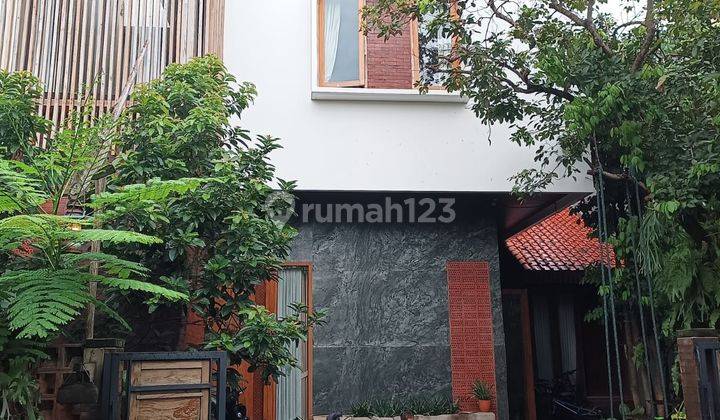 Rumah 2½ Lantai Bagus Terawat Asri Di Jagakarsa  1