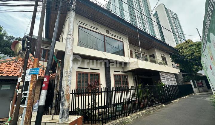 Rumah 2 Lantai Strategis Dekat UI - Salemba, Senen Jakpus - SHM Rumah 2 Lantai Strategis Dekat UI - Salemba, Senen Jakpus - SHM