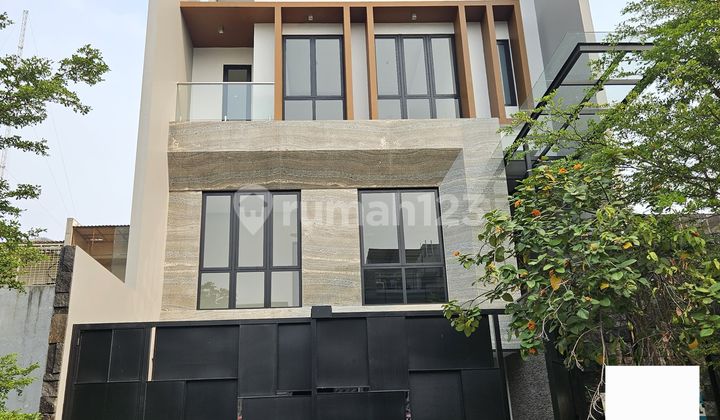 Brand New Cluster Manyar 10x20 Pantai Indah Kapuk, Jakarta Utara