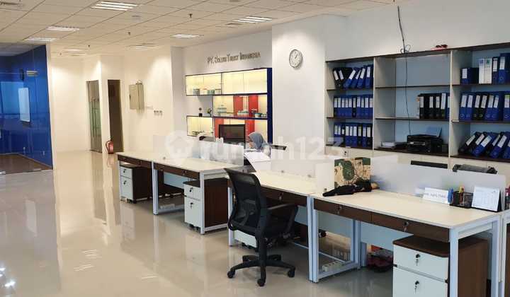 Dijual Office Tower Manhattan 240m Full Furnish, Jaksel