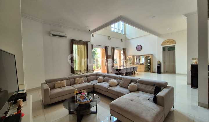 Dijual Rumah Elang laut 440m² 2Lt, Selatan