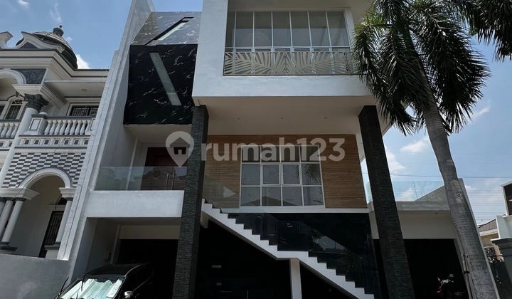 Rumah Mewah pik, Florence 13x20, 3,5Lt, High Cealing, Jakut