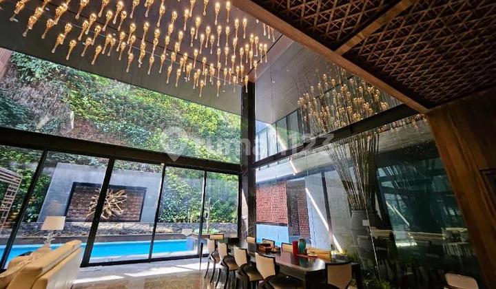 Luxury House PIK1 Trimaran 20x30 4 Floors Neat, Ready to Occupy North Jakarta