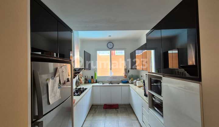 Jual Rumah Pik Katamaran Indah 224m 8x28m 2Lt, Private Poll Jakut 2