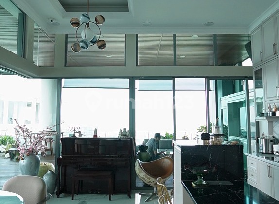 Apartemen mewah St Moritz 243m private lift, sudah sertifikat