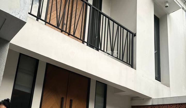 Dijual Rumah Minimalis Furnished Uk 18x14.5m di Kemang 2