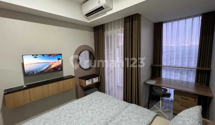 Apartement Pacific Garden Alam Sutera, Studio, Lantai 32, View Danau, Full Furnished, Tangerang. 2