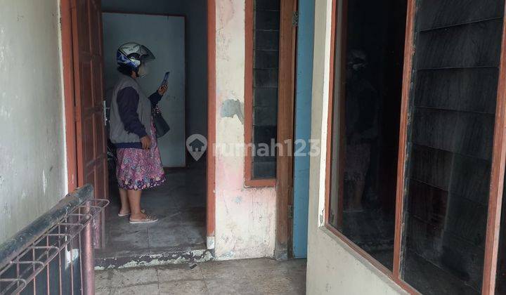 Rumah 2 Lantai Butuh Renovasi SHM di Jalan Pakel, Surakarta 2