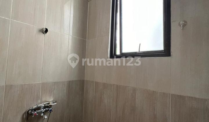 HOUSE FOR SALE IN JAGAKARSA HOUSING ESTATE, SOUTH JAKARTA HOUSE FOR SALE IN JAGAKARSA HOUSING ESTATE, SOUTH JAKARTA