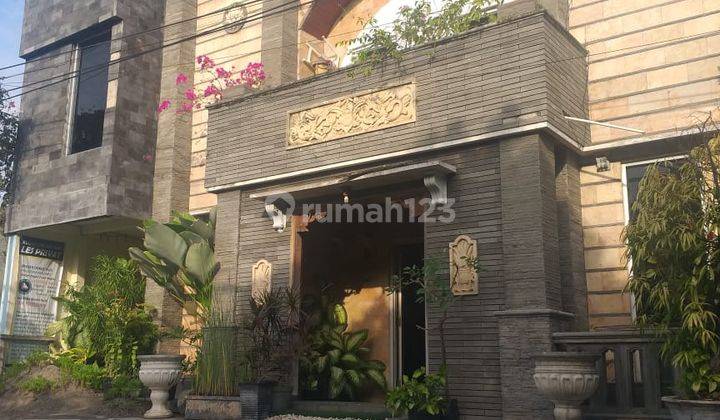 Dijual Cepat Rumah 2,5 Lantai Semi Furnish Classic di Telukan Grogol 2