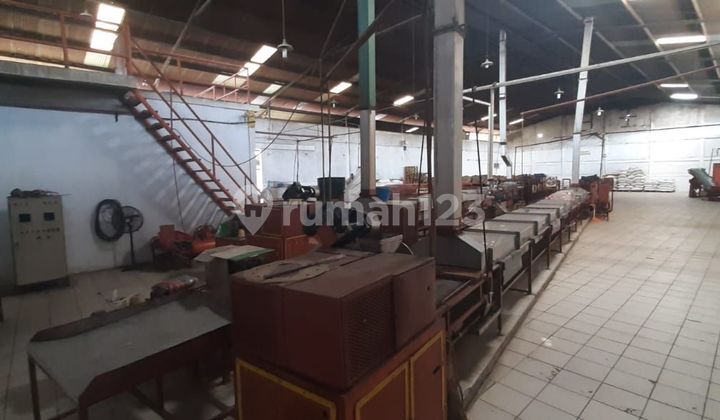 Snack Factory on Jl raya candi mas 7875 m Snack Factory on Jl raya candi mas 7875 m