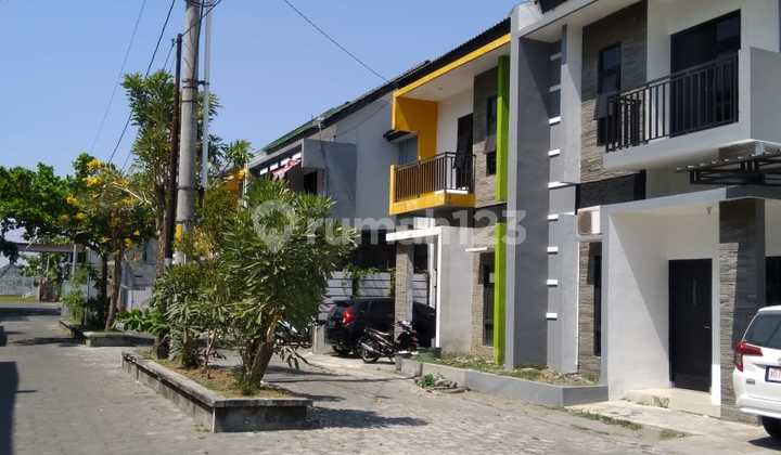 Dijual Rumah Cluster 2 Lantai Bagus Siap Huni Lokasi Gentan Solo