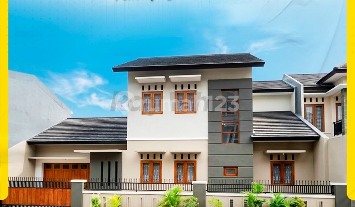 Rumah 2 Lantai di Penumping Laweyan Dekat Solo Grand Mall Rumah 2 Lantai di Penumping Laweyan Dekat Solo Grand Mall