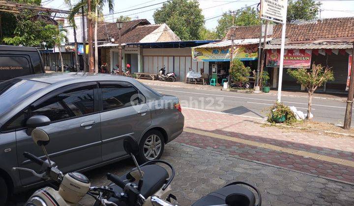 Disewakan Ruko 2 Lantai Siap Pakai Lokasi Laweyan Pinggir Jalan Cocok Untuk Toko Dan Kantor 2
