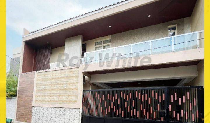 Disewakan Rumah 2 Lantai Mewah Furnished Siap Huni Dekat Manahan 2