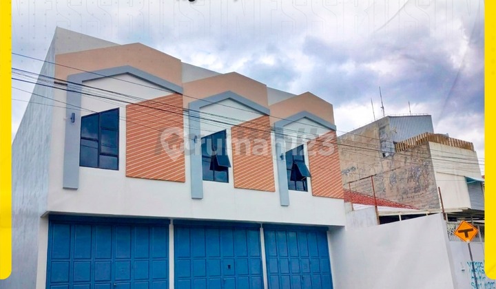 2-Storey New Building Shop House Ready to Use in Jebres, 3 Units Available