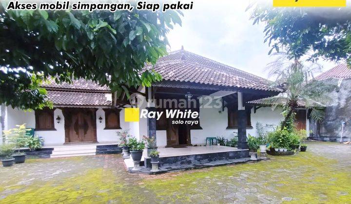 Rumah Classic Terawat Dengan Kayu Jati di Punggawan, Solo 1