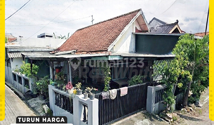Rumah Hook di Krobokan Semarang Akses Jalan Lebar Siap Pakai 1