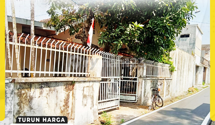 Dijual Tanah Bonus Rumah di Manahan Harga Murah