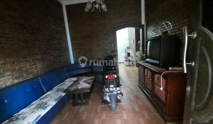 Rumah Klasik Tanah Luas Harga Murah Lokasi Tengah Kota Klaten 2