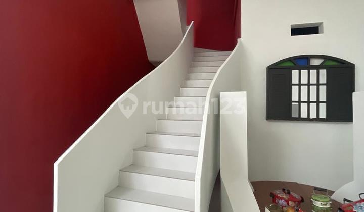 Dijual Rumah Mewah Bangunan Modern 2 Lantai di Gajahan Solo 2