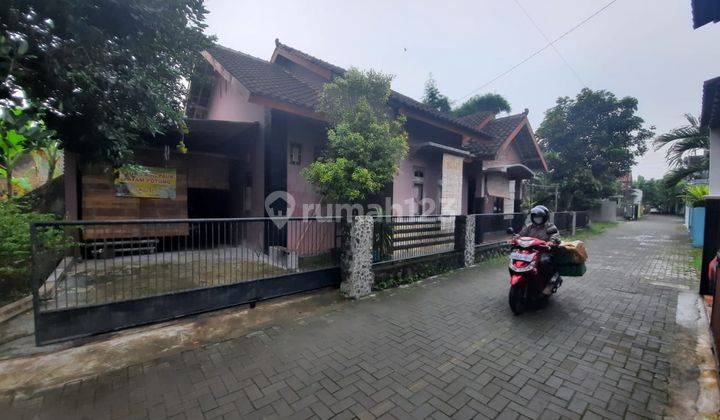 Rumah Klasik Tanah Luas Harga Murah Lokasi Tengah Kota Klaten 2