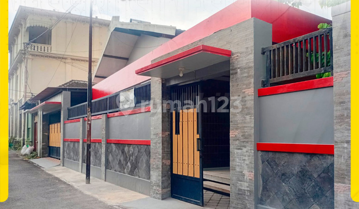 Rumah di Laweyan Tengah Kota Solo Tanah Luas dan Siap Huni Rumah di Laweyan Tengah Kota Solo Tanah Luas dan Siap Huni