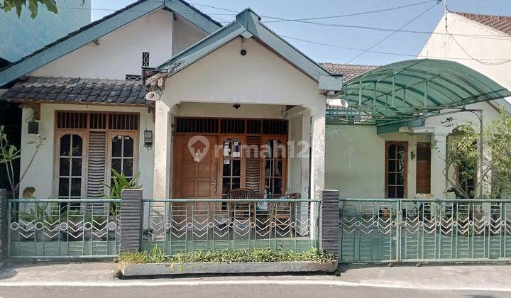 Rumah Bagus Tanah Luas Siap Huni Lokasi Lokasi Banjarsari Solo 2