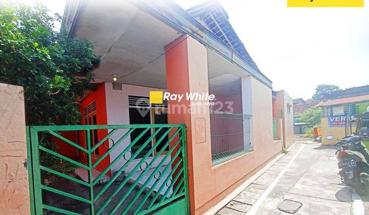 Rumah Tengah Kota Solo Dekat Stasiun Jebres Siap Huni 1