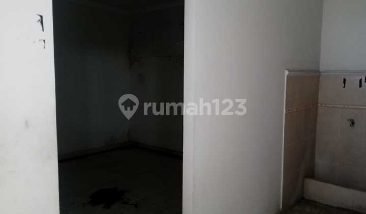 Disewakan Ruko 3 Lantai Di Jalan Yos Sudarso Solo Kawasan Bisnis Disewakan Ruko 3 Lantai Di Jalan Yos Sudarso Solo Kawasan Bisnis