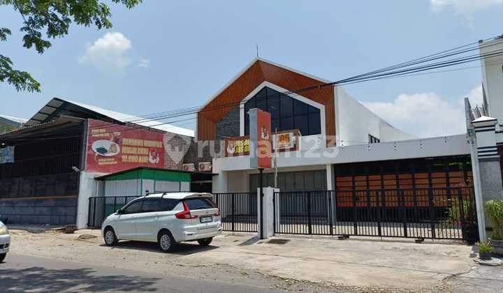 Disewakan Ruang Usaha Siap Pakai Interior Mewah Di Mojolaban 1