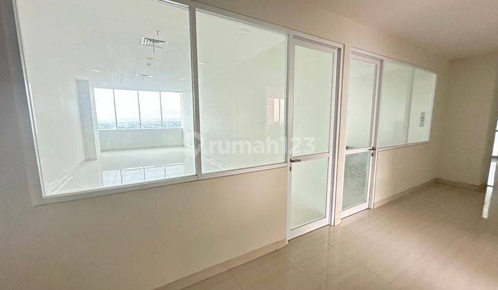 Disewakan Office Space Solo Baru Parkiran Luas 2