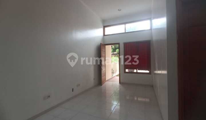 For Rent House in Dealova Housing, Kartasura 2
