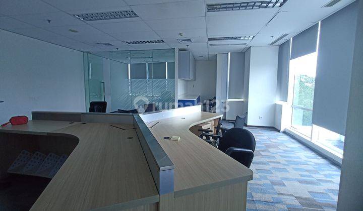 Disewakan Office Space Slamet Riyadi Solo Parkiran Luas 2