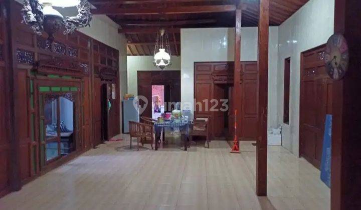 Disewakan rumah full perabot lokasi Banjarsari dekat Stadion Manahan 2