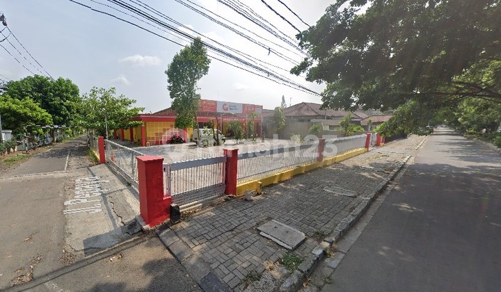 Dijual Ruang Usaha Jln Adi Sucipto Solo lokasi sangat premium cocok untuk Hotel dan showroom