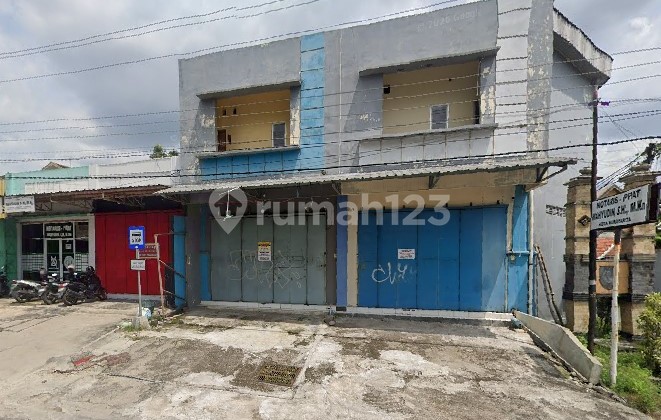 For Rent Shop House on Jl. Letjend Sutoyo, Mojosongo 2