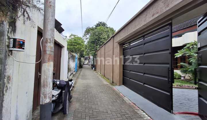 For Sale House in Pasar Kliwon, Surakarta 2