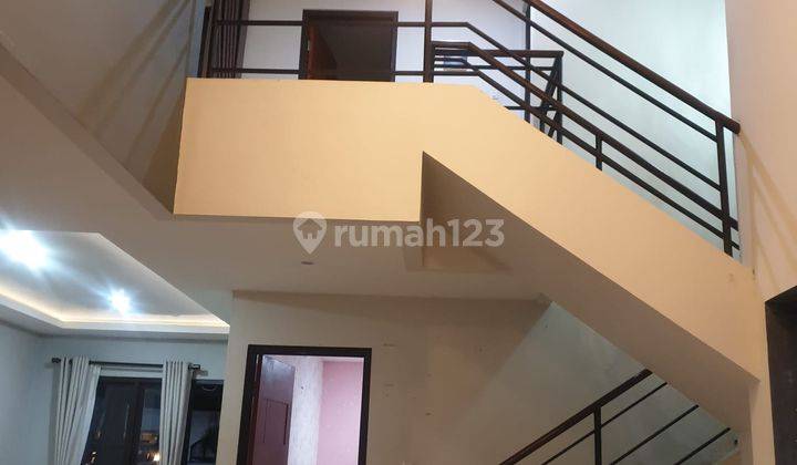 Di Jual Rumah 2 Lantai Semi Furnished di Kota Wisata, Cibubur, Bogor 2