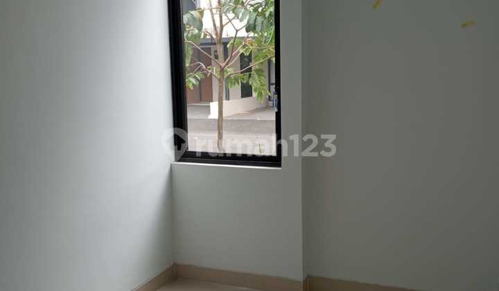 FAST!!! New Minimalist Modern Comfortable Ready-to-Live Home in Podomoro Park Cluster Padmagriya Bandung 2