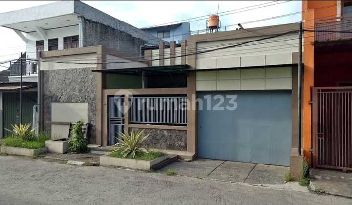 COMFORTABLE, WELL-MAINTAINED, READY-TO-OCCUPY SPACIOUS HOUSE IN NORTH CIMAHI