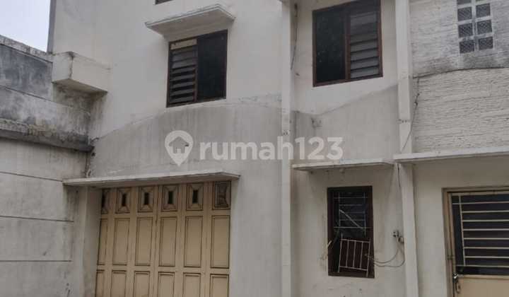 GUDANG 3 LANTAI EX GARMENT HITUNG TANAH LOKASI STRATEGIS DI MENGGER BANDUNG 1