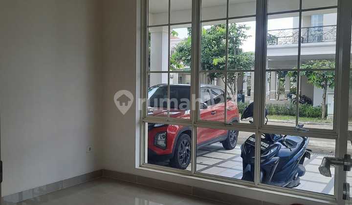 Rumah Mewah Hoek di Cluster Premium di Anapuri Podomoro Park