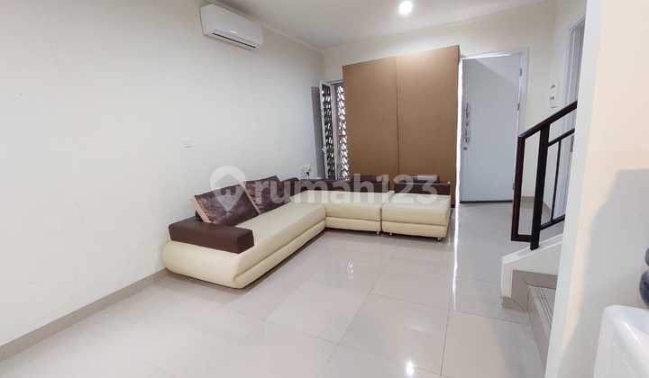 Dijual Rumah Full Furnish Nyaman Terawat di Summarecon Cluster Cyntia 