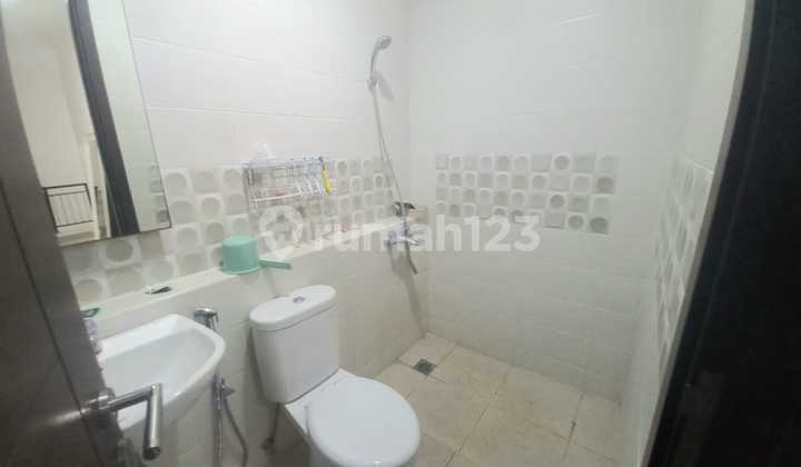 Dijual Murah Rumah Bagus 2 Lantai Lingkungan Nyaman Semi Furnised Siap Huni di Summarecon Bandung 2