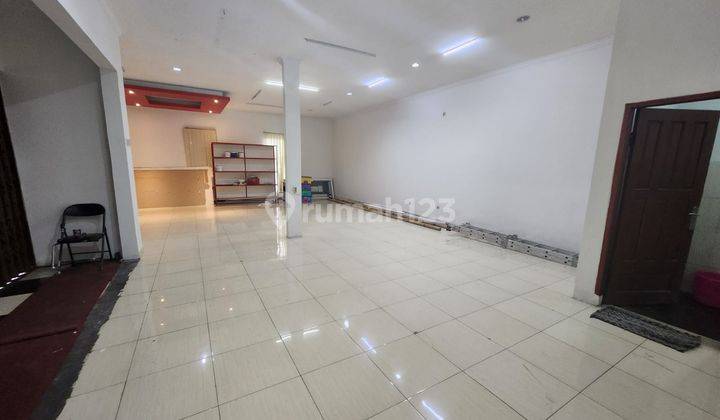 Disewakan Rumah Strategis Cocok Untuk Kantor Dan Usaha Di Mainroad Kiaracondong Bandung 2