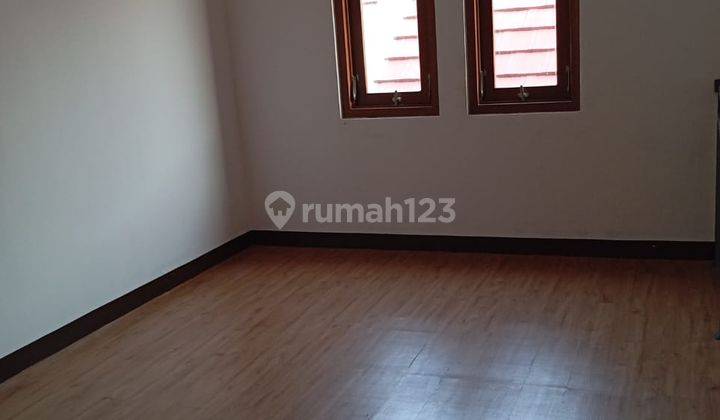 Rumah Baru Lingkungan Nyaman Full Furnished Siap Huni di Derwati Bandung 2