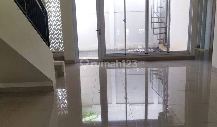 Rumah Asri 2 Lantai Lingkungan Nyaman Siap Huni Di Summarecon Bandung 2